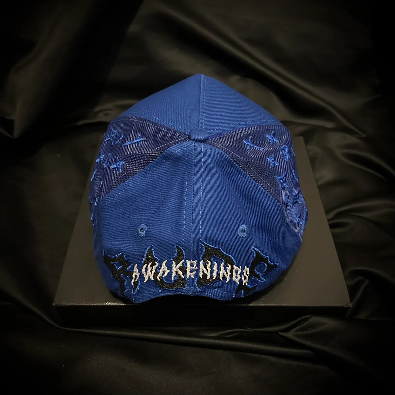 GORRA LA THORNS DISPONIBLE